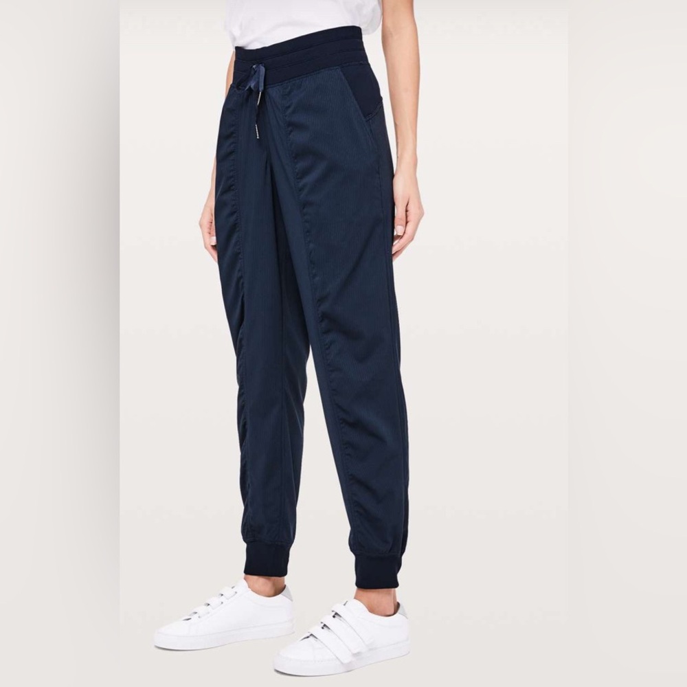 Lululemon Dance Studio Joggers 29”